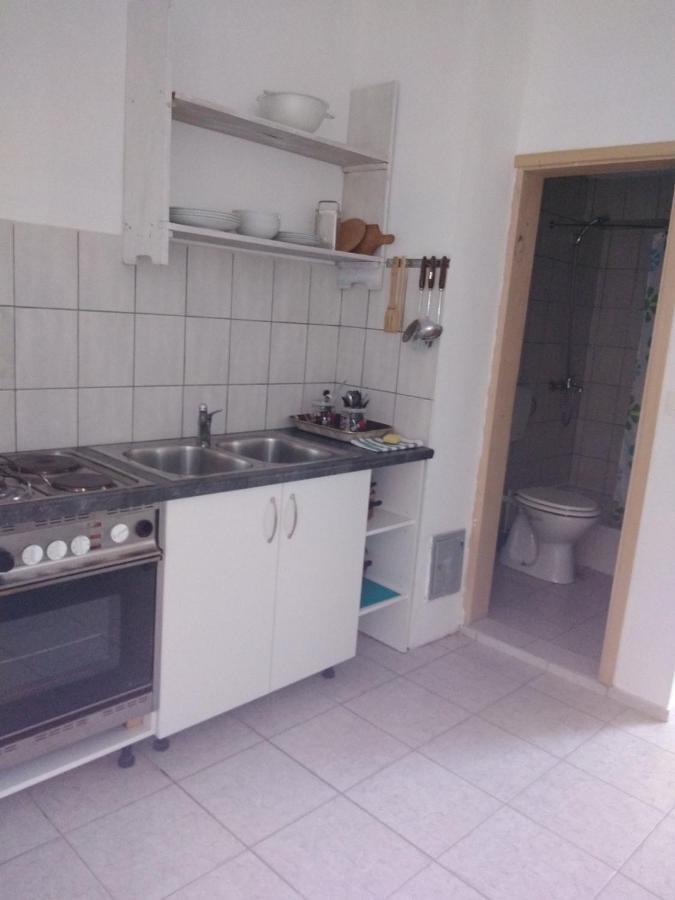 Apartment Zola Gornji Karin Exteriör bild